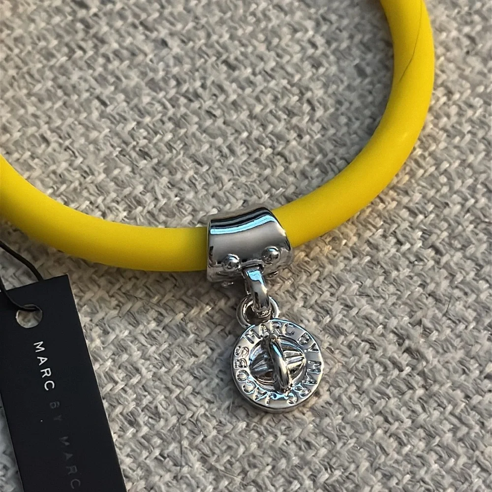 NWT Marc by Marc Jacobs Bracelet in Safety Yellow - Picture 2 of 3